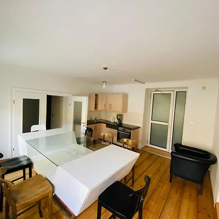 Wohnung, 3 Zimmer, Eines Davon Durchgangszimmer, Ruhig, Zentrum Apartament