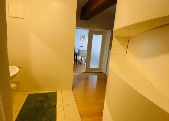 Apartamento Wohnung, 3 Zimmer, Eines Davon Durchgangszimmer, Ruhig, Zentrum *